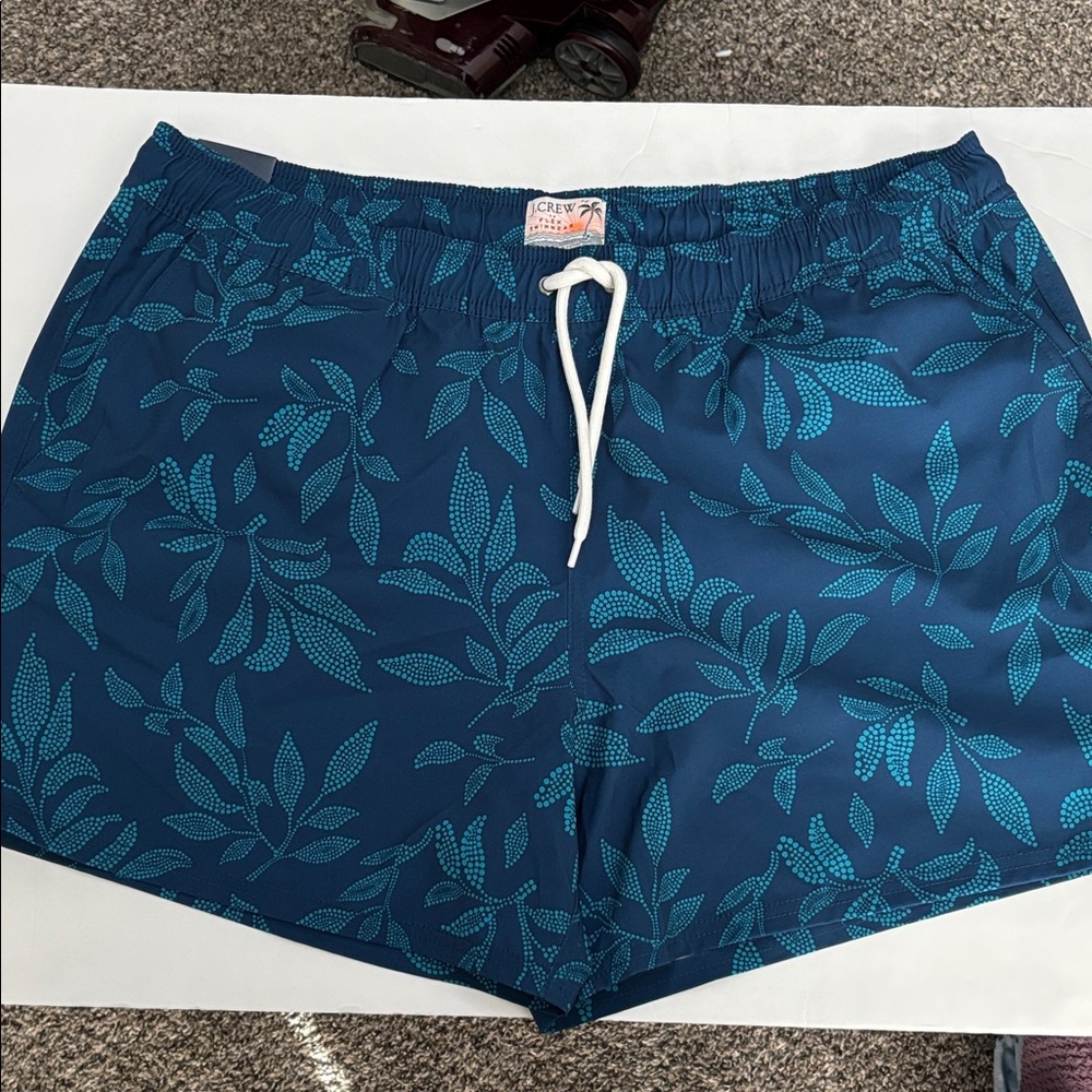 J. Crew Blue Leaf Pattern Women's Athletic Shorts